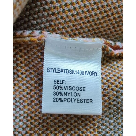 Arula Women's Square Neck Flower Cropped Sweater - Picture 5 of 6